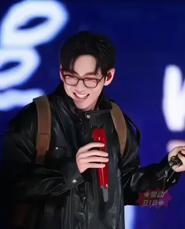 He's so adorable😍#taehyung #kimtaehyung #btsv 