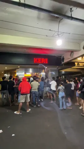 kreta tanpa tujuan🚂🥶 #stasiuntop10surabaya #tanjunganplaza #surabaya24jam #duniamalamdugem 