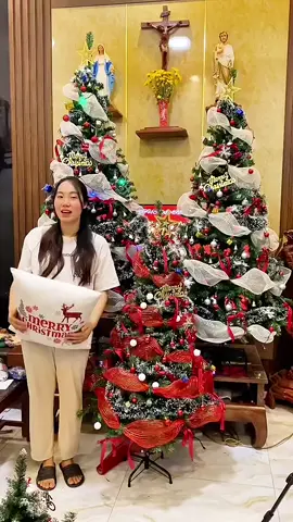 Bộ 3 siêu phẩm bên em đã về nha Các cây thông Noel đều là tán dày rộng nhé cả nhà, full phụ kiện luôn ạ 🥰🥰 #caythongnoel #trangtricaythongnoel #trangtricaythong #giangsinh2026 #caythongmini 