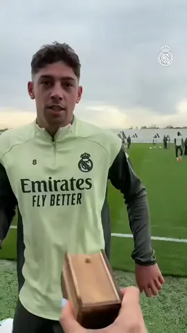 الاول بل عالم😉 . . . . . ... .#صعدوو_ءڪڪسبلور_للايڪ_متابعه #صعدو_الفيديو #ريال #ريال_مدريد @Real Madrid C.F. 