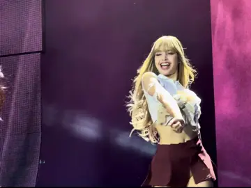#LISA   . . . #concert #clips #fancam 