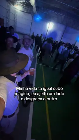 Acontece tropaa🤦‍♂️😂 . . . #🔓🕊👫💍 #laçador #Rodeio #baile 