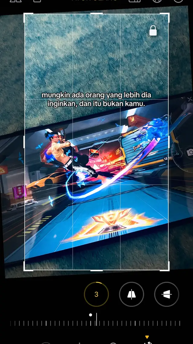 🧺 Bahan-bahan: 	•	500 gram kentang (pilih kentang tua agar tidak lembek) 	•	1 sdt garam 	•	1 sdt bawang putih bubuk (opsional, untuk rasa gurih) 	•	1 sdm tepung maizena (untuk membuat renyah) 	•	Minyak goreng secukupnya ⸻ 🔪 Cara membuat: 	1.	Kupas kentang, lalu potong memanjang seperti stik. 	2.	Rendam potongan kentang dalam air garam dingin selama ±30 menit agar getah dan pati berkurang (membuatnya tidak mudah lembek). 	3.	Tiriskan dan rebus kentang 5 menit dalam air mendidih yang sudah diberi sedikit garam. 	4.	Angkat, tiriskan, lalu biarkan dingin. 	5.	Taburi tepung maizena tipis-tipis ke seluruh permukaan kentang. 	6.	Simpan kentang di freezer 30 menit–1 jam (ini membantu tekstur jadi lebih renyah saat digoreng). 	7.	Panaskan minyak banyak, goreng kentang setengah matang (jangan terlalu cokelat), angkat dan tiriskan. 	8.	Setelah agak dingin, goreng lagi untuk kedua kali hingga keemasan dan renyah. 	9.	Angkat, tiriskan, dan taburi garam atau bumbu kentang goreng sesuai selera. ⸻ 💡 Tips: 	•	Goreng dengan minyak panas stabil agar tidak menyerap minyak. 	•	Jika suka rasa seperti restoran cepat saji, tambahkan sedikit baking powder saat merebus kentang. selamat mencoba!! #katakataff #fyp #sano #epep 