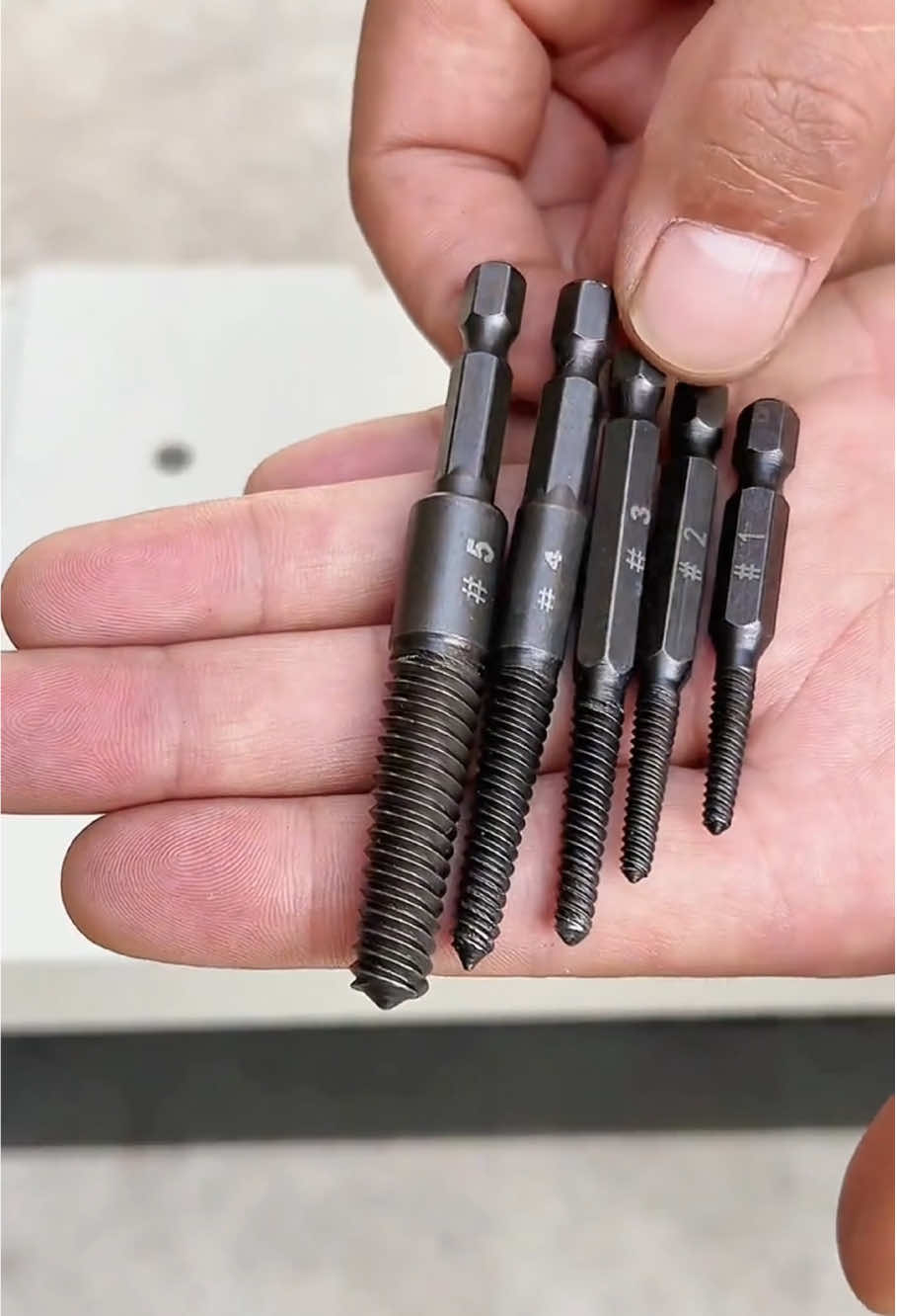 Tháo vít gãy, trờn ren #xuhuong #dodungtienich 