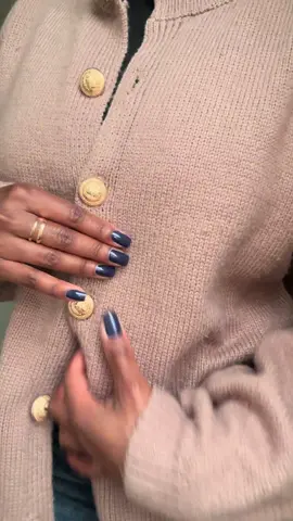 Assez déçu parce qu’il ne correspond pas dutout à la photo mais il reste tout aussi beau. Mais si vous vous attendez à un gros cardigan je vais briser vos espoirs 🫣 #tiktokshop #cardigan 