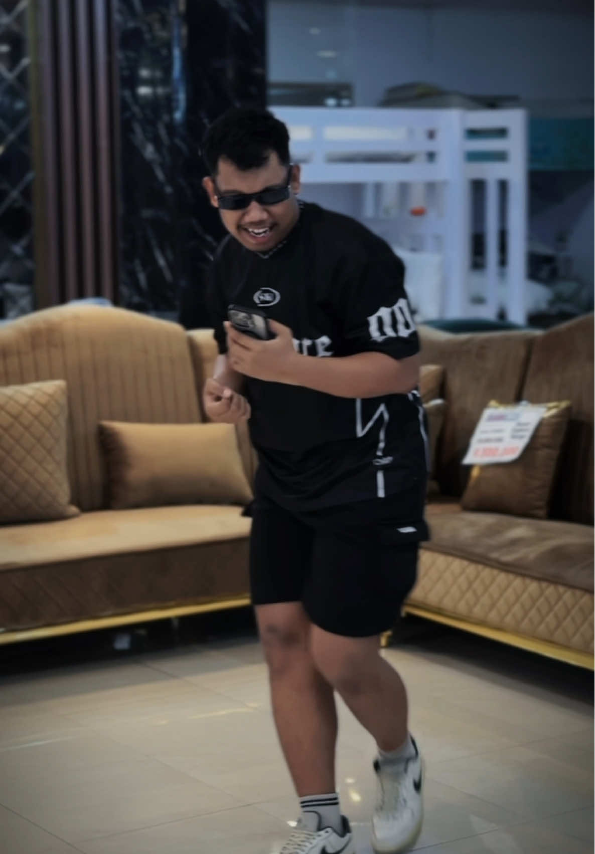 Bikin candu deh, kasih kata” kawan 😁  Buat kalian warga malang dan sekitarnya yang lagi cari Springbed, sofa, dan Furniture yang berkualitas bisa langsung ke @GIRI PALMA OFFICIAL @made raji #fyp #xybca #beranda #cangkemnganggur 