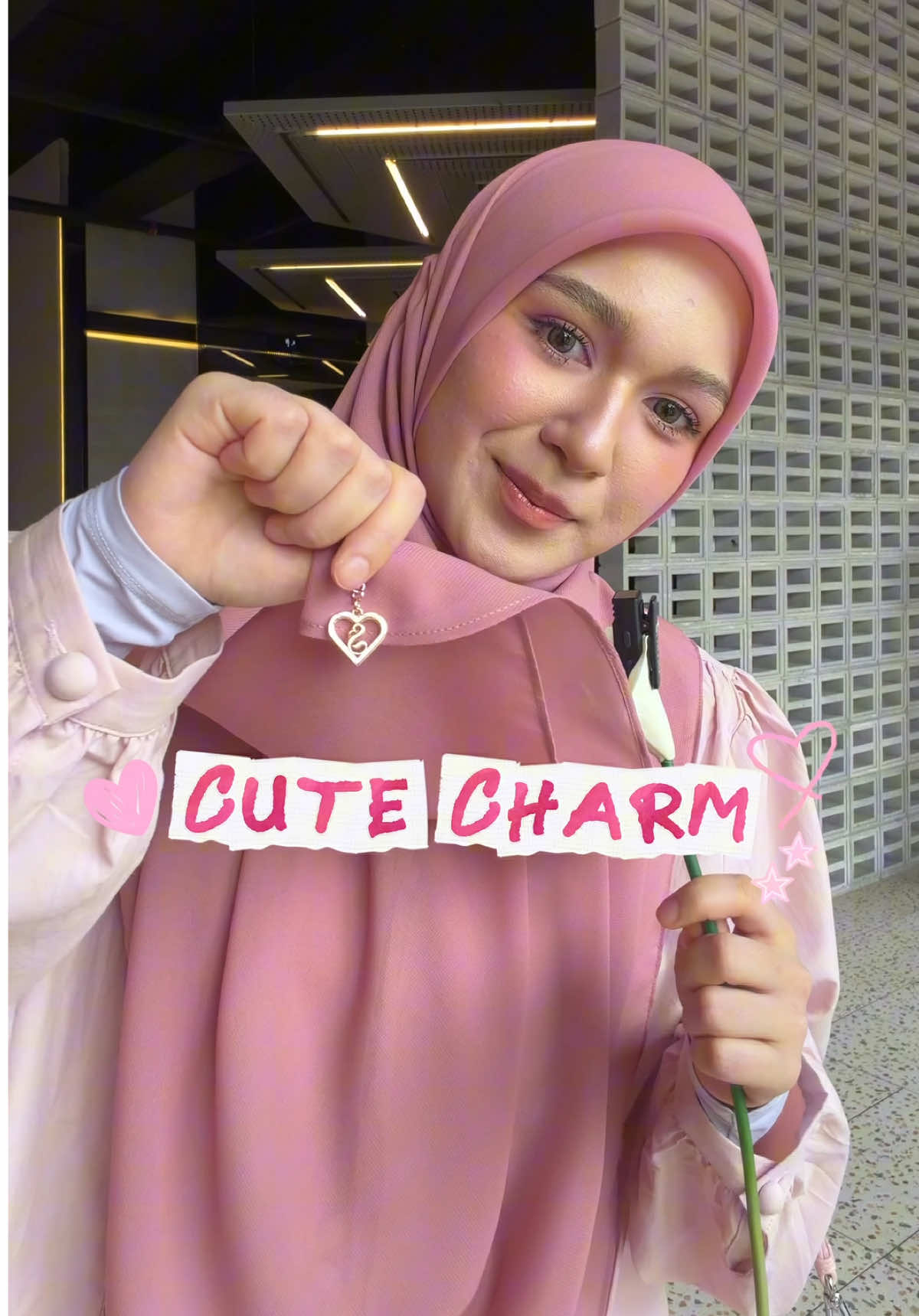 Outfit check: Strawberry Shortcake 🍓🍰 . . #bysimaa  #tudungbawalbidang50 #tudungbawalbidang60 #tudungbawalcotton #tudungbawalcottonsulam