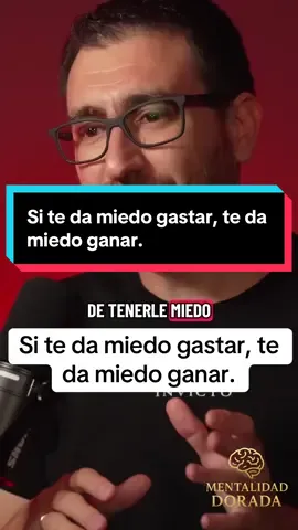 Consejos que cambiaron mi mentalidad: pierde el miedo a gastar dinero (no es malgastarlo), invierte en recuerdos con tu familia y entiende que el dinero debe moverse. Y lo más importante: el 90% del éxito es estar presente, aparecer cada día; consistencia > perfección.  #mentalidaddorada #gastasinmiedo #dinero #eldinerodebemoverse #estarpresente 