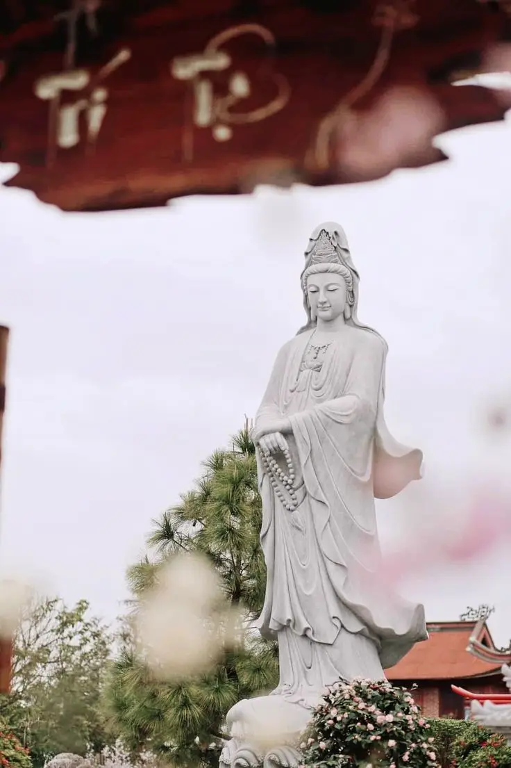 Không phải là phật dạy không được nói dối, Mà phật dạy không được nói lời tổn thương người khác.