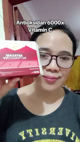 Astaxanthin nutraglow 10mg Astaxanthin manfaat nya banyak utk kulit dan tubuh #pejuangflekhitam #astaxanthin #astaxani #astaxanthinoriginal #astaxanthin10mg #awetmuda #antioksidan #antiaging 