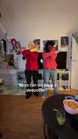 What are cartman and kenny doing braah.. (we got the sleepover) Cartman - @Kira/Ivan 🩻  #southpark#cartmansouthpark#kennymccormick#ericcartman#fyp 