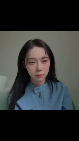 why was she so cute!! 💗😭 #minjeong #fyp #aespa 