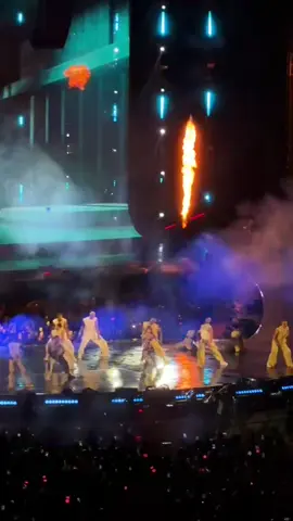 Baby I'm a rockstar!!! LISA GEMPARKAN JAKARTA #DEADLINEinJakarta_LISA #BLACKPINK_DEADLINE #lisa #lalisa #fyp