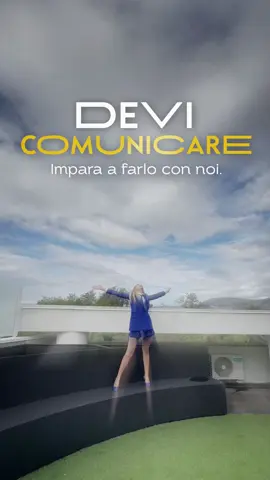 📺 I nostri video ci hanno portato una TV da 75 pollici. 🪑 Un nostro servizio ci è valso 6 scrivanie da gaming. 🎮 I clienti sono così soddisfatti da regalarci una PlayStation 5. E sai cosa significa questo? Significa essere bravi a comunicare. Significa far conoscere il proprio servizio ovunque. 🌍 Come la nostra Dea in Cucina. Come Cozzolino. Come Erreprint. Vuoi che faccia altri nomi per convincerti? 👀 Vuoi iniziare a comunicare davvero? Falllo con noi. E tu… cosa ci regali? 😉 #AltroAgency #ShortVideoStrategy #ComunicazioneCheFunziona #BarattoCreativo #UfficioZeroBudget #PS5 #GamingSetup #ContentMarketing