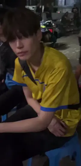 His clothes are the same as the electrician.💡😆🤭 #bb0un #bounnoppanut #korn #fypage #fypシ゚viral🖤tiktok 