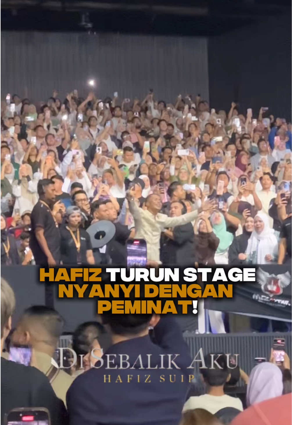 Sporting habis la @Hafizsuip turun stage nyanyi lagu Noktah Cinta dengan peminat!!  #THRGegar #DisebalikAkuHafizSuip 