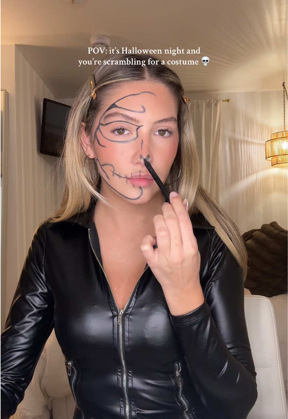 SO PROUD OF MYSELF for pulling this off 30 mins before the party 😭 #skullmakeup #halloweenmakeup #lastminutehalloweencostumes #halloweeninspo #costumeidess 