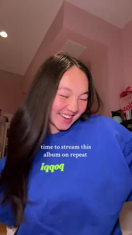 HAPPY NOVEMBER 1💙 @Sabrina Carpenter @Team Sabrina #sabrinacarpenter #fruitcake #santadoesntknowyoulikeido 