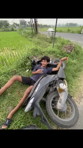 wonge turu motore melok turu #nyore #fypppppppppppppp 