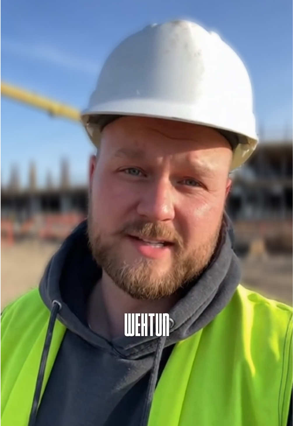 Schickt es nem Kollegen, der sich ständig nur über Schmerzen beschwert 😂 #baustellenromantik #baustellenleben #deutscherhumor #bauarbeiter #arbeitskollegen 