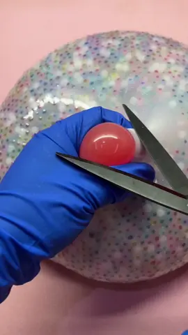 cut the balloon,i feel really good.it's so satisfying #fyp #foryoupage #cut #asmr #satisfying 