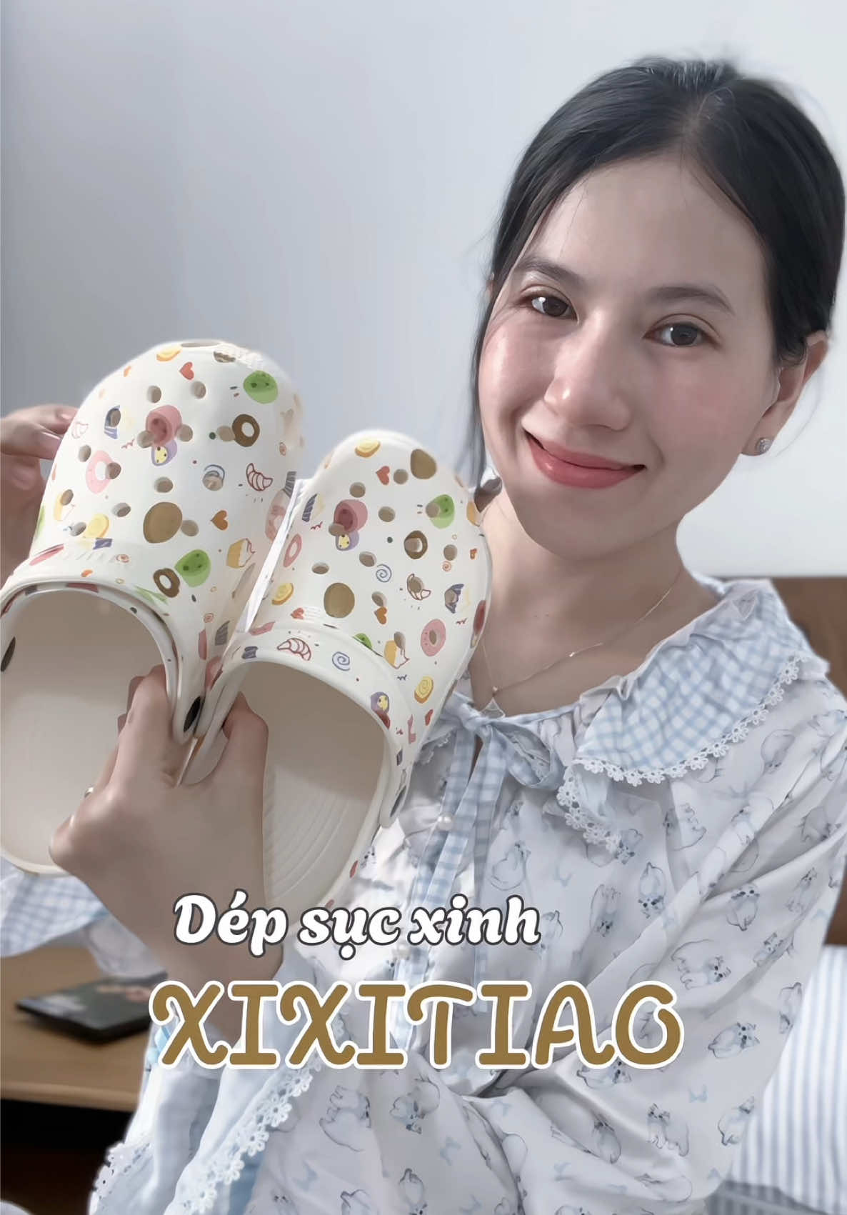 Dép xinh xĩu mấy bà ơi, gu ai gu ai đây! #depsuc #depsucnu #giaydibien #xixitiao #becutoi 