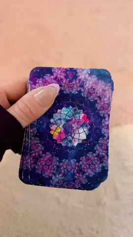 Du fragst dich schon die ganze Zeit, soll ich? Oder nicht?  Hier ist deine Antwort ✨🔮 #tarot #fürdich #tarotreading #orakel #viralvideos 