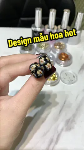 Design mẫu hoa hot #nghithao #donailnghithao #nghithaonails #ramyla #yahi 