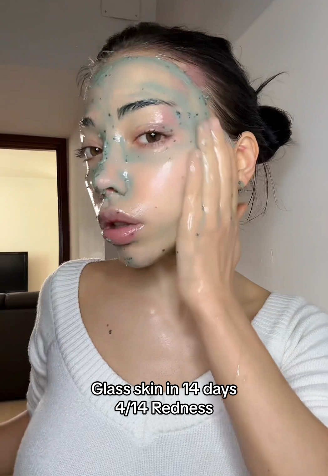 glass skin in 2 weeks! I love discovering products that actually work 🥹 #skincare #SkincareRoutine #koreanskincare #kbeauty #glowingskin @AXIS-Y 