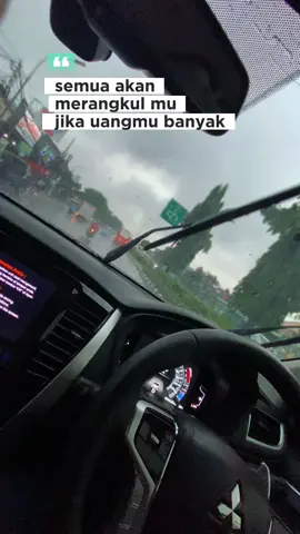 Semua akan jadi saudara kalau kamu naik Pajero 😁 Info pemesanan hubungi : 👨🏻‍💻Bayu Mitsubishi 📱087888926387 #pajero #pajerosport #pajerodakar #duit #fakefriend 