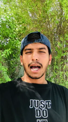 যে বন্ধু ইগ্গা চা বি খাবাইতা হারে না হে বন্ধুর লগে কিয়ের সম্পর্ক