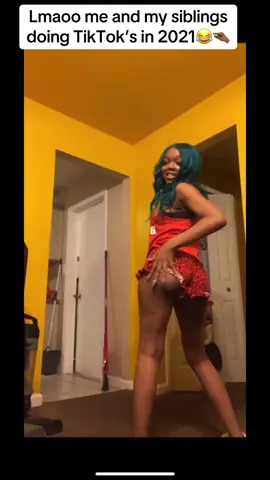 This is definitely a throw back bruhhhhh ommgggshh 😂😂😂