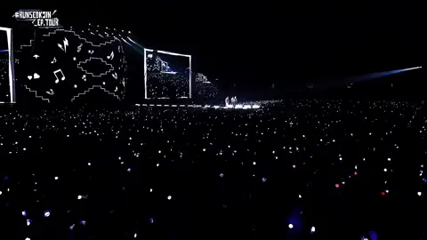 Penyanyi yg gak hapal lagunya sendiri 😭😭 Di maklumi bgt kalo mereka kok 🤣🤣😭 #bangtan #bts #runseokjin #taehyung #jimin 