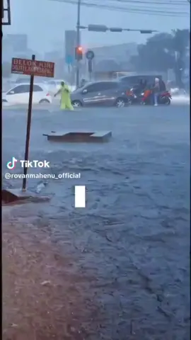 Terus jadi polisi baik, melayani masyarakat dengan sepenuh hati. Tuhan memberkati. Amin. 🙏🙏🙏