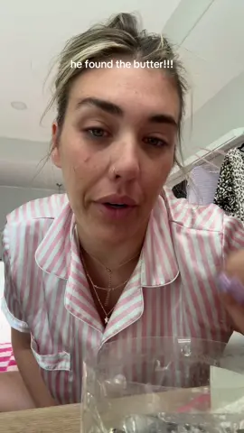 I don’t allow weaponized incompetence (but neither does he) #rachonlife #millennialmom #marriagehumor #millennialmarriage 