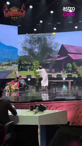 Terkejut weh 🤣 Jom usha Muzikal Lawak Superstar secara LANGSUNG MALAM INI, 9 malam di Astro Prima atau strim melalui Astro One dan sooka!