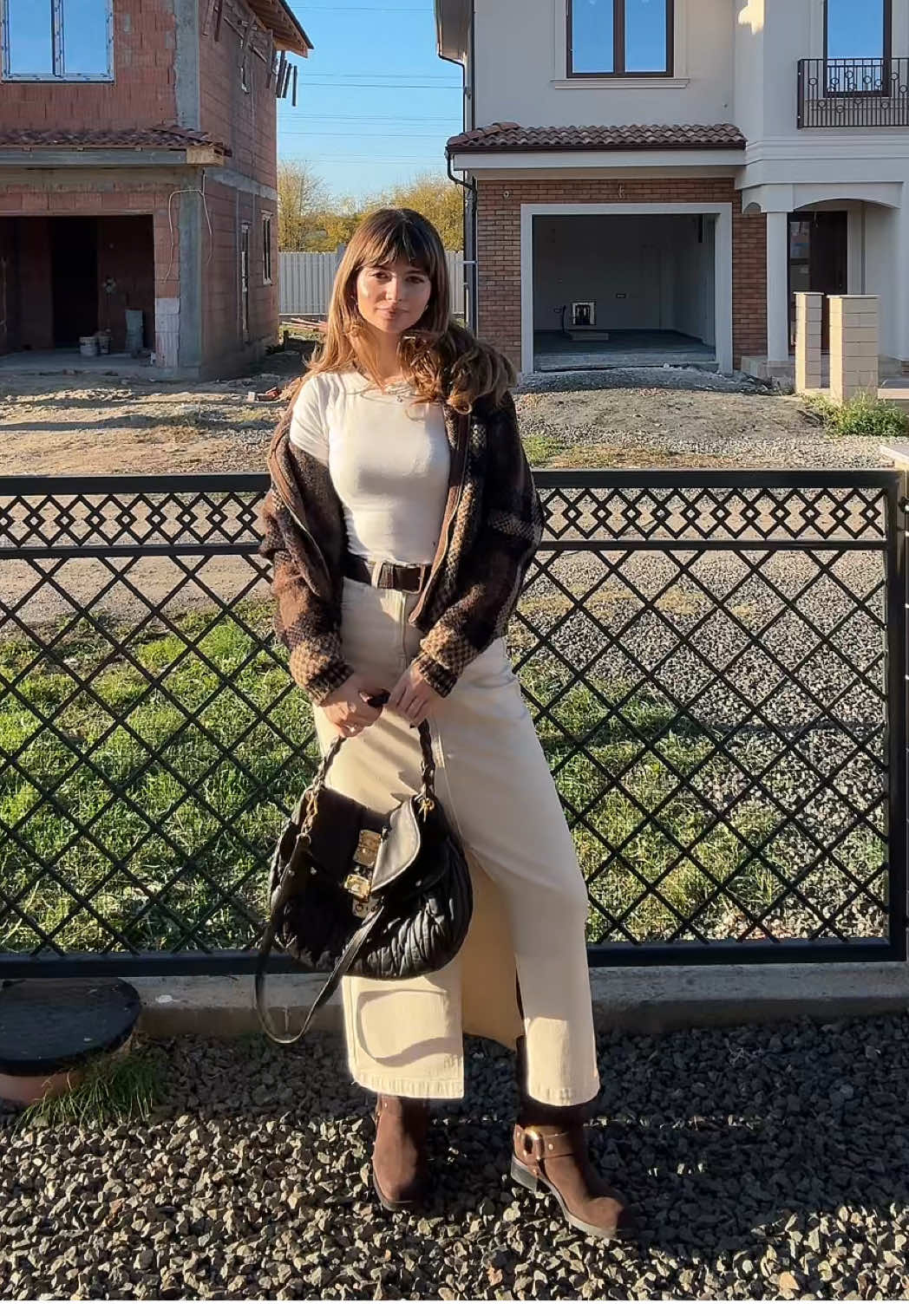 Deci eu îmi găsesc de lucru până pot să intru în casă 🤭   #fyp #fy #foryou #fypage #foryoup 