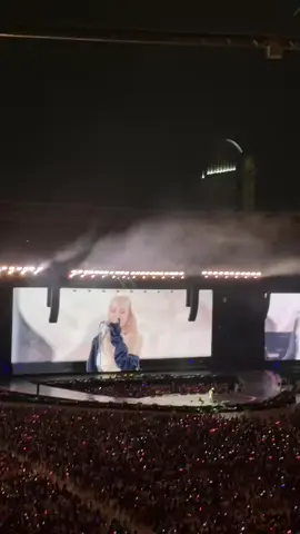 Number one girl in Jakarta D-1 😭#bp_dinny🤍 #BLACKPINK #ROSÉ #BLINK #fst♡ 