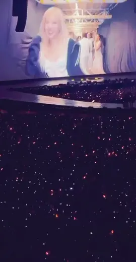 BLACKPINK ROSE WITH THE SONG NUMBER ONE, TOXIC TILL THE END, AND APT IN JAKARTA DAY 1 #fyp #blackpinkconcertdeadline_injakarta_2025 #blackpinkconcertjakarta #blackpinkdeadlineworldtourinjakarta #rosé @ROSÉ 
