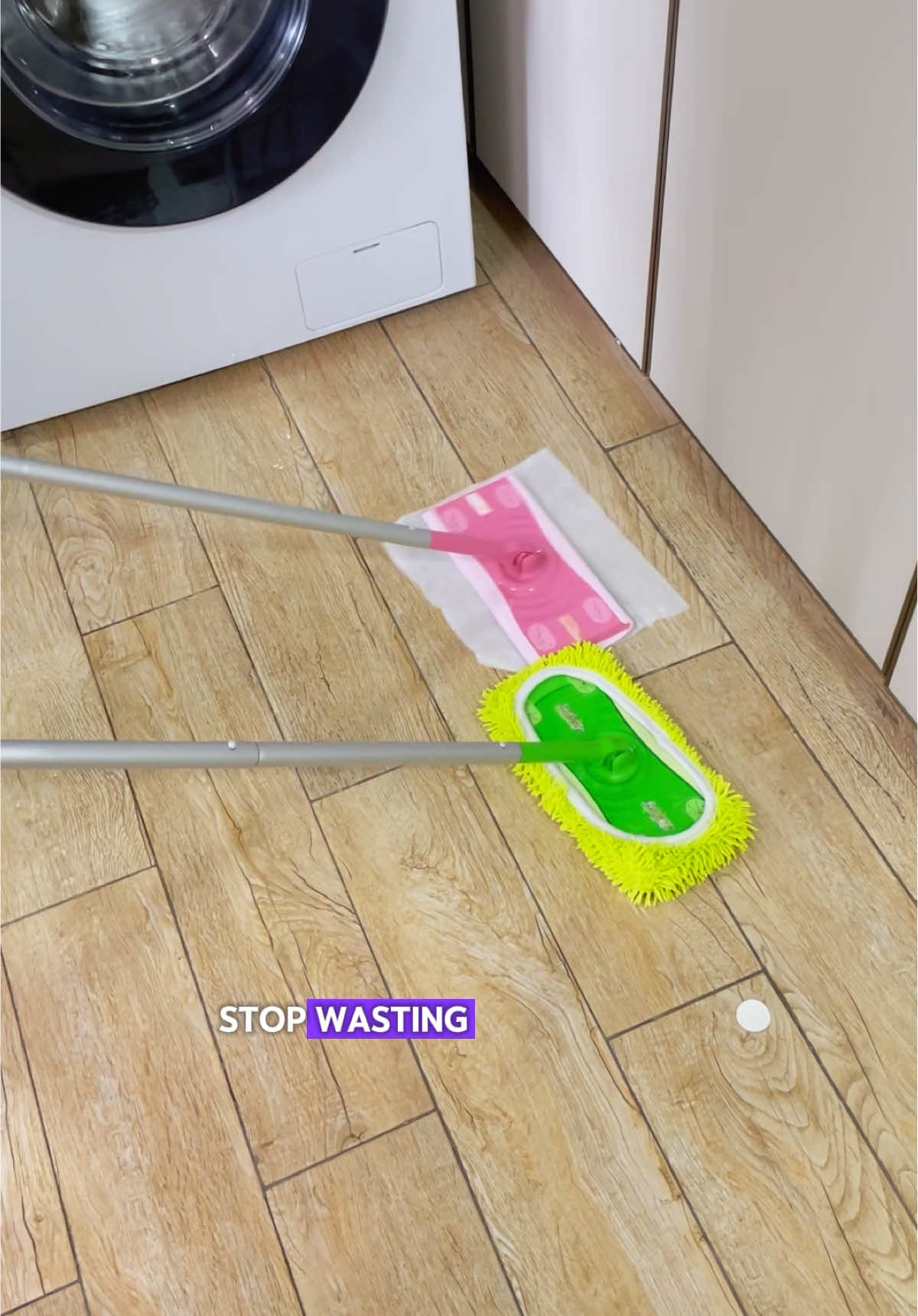 🤯 You won't BELIEVE this little thing cleans EVERYTHING.#warmupforholidays #lifetips #Reusable #swiffer #CleanTok 