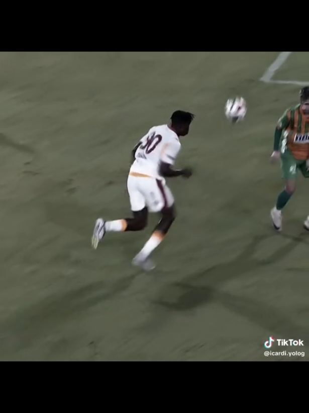 BABA TRABZON'A FENA ŞEYLER YAPICAK 💛❤️🦁 #wilfredsingo #galatasaray #süperlig 