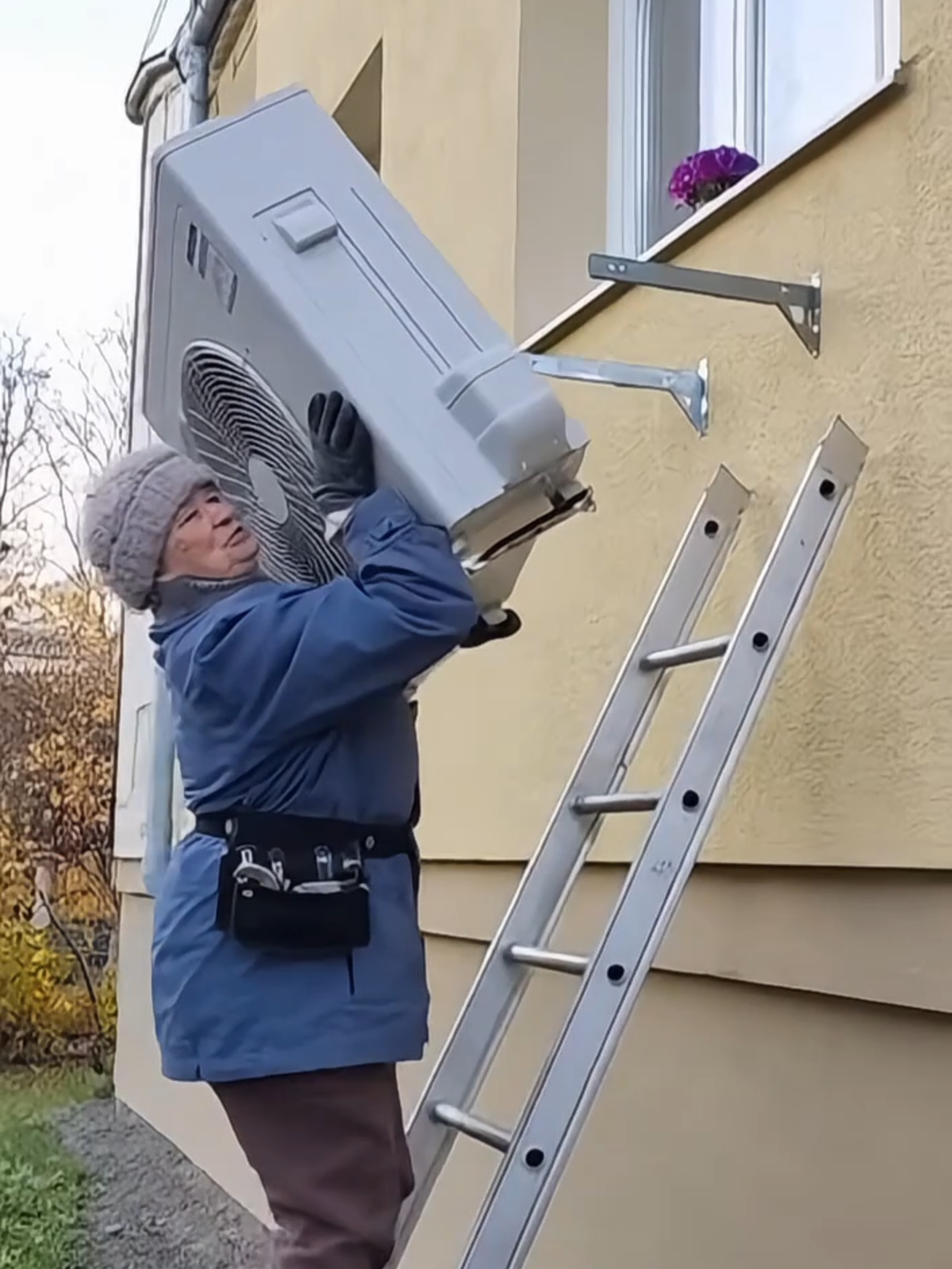 👵 Babcia vs. pompa ciepła – DIY challenge! 😄 Nie będę płacić tysiąca złotych za montaż. Trochę ciężkie, ale dam radę! 💪 Babcia pokazuje, że wiek to tylko liczba! #babcie #DIY #pompaciepla #humor #pokolenia #oszczędność  Celem naszych filmów jest dostarczanie rozrywki i wiedzy, często poprzez satyrę. Nie traktujcie wszystkiego całkiem serio :) Ten materiał został wygenerowany z wykorzystaniem AI.