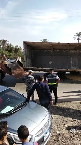 #ربنا_يعوضهم_خير_انشاءالله #طرق_مصر_بقت_عالمية🇪🇬 #عشاق_النقل💪❤mercedies_benz #مجرد________ذووووووق🎶🎵💞 #الشعب_المصري_ماله_حل😂😂 