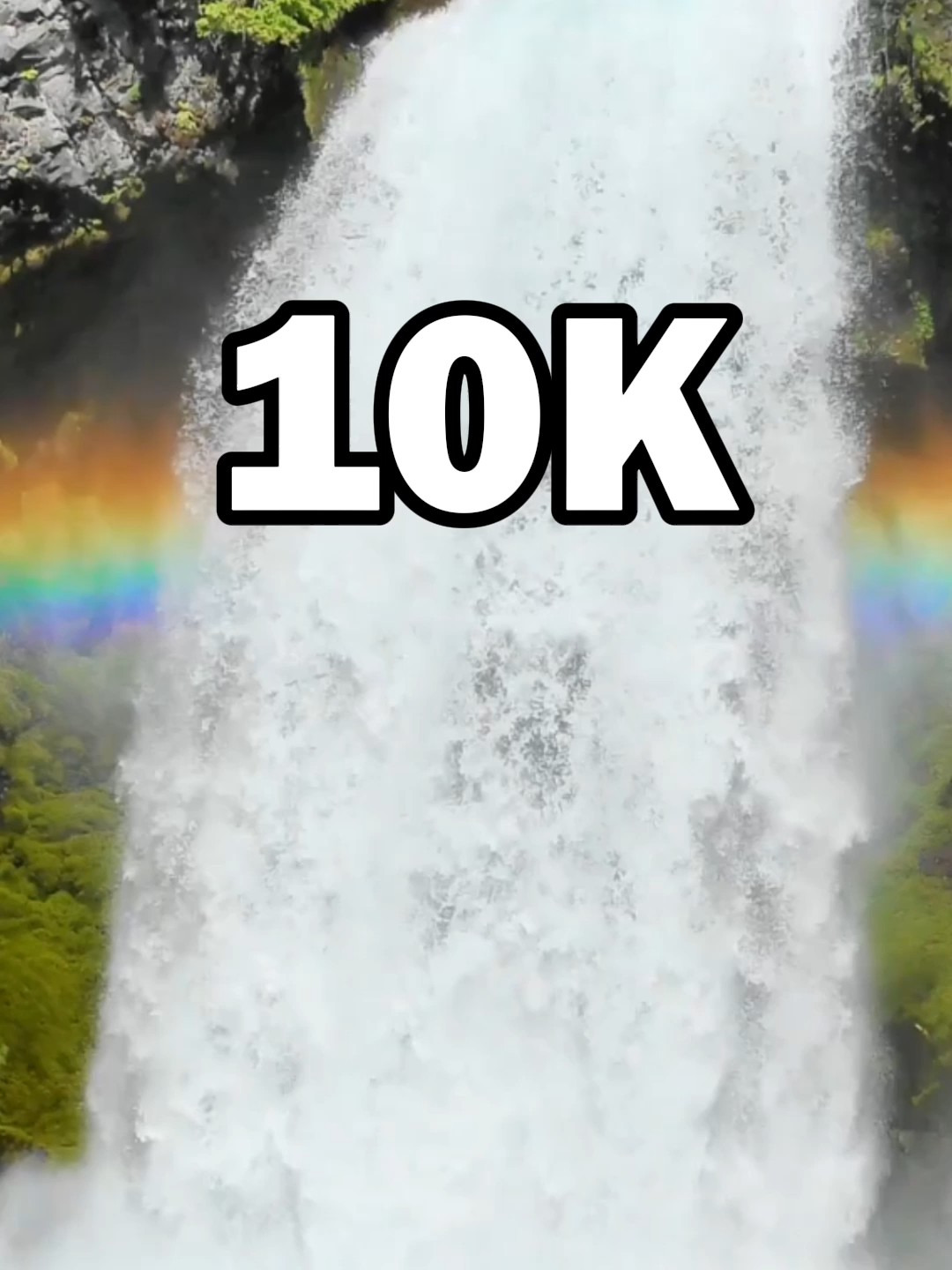 🌈 Você já viu um arco-íris nascer dentro de uma cachoeira? O som da água, a energia da natureza e a magia da luz se encontrando num só instante… Esse lugar parece saído de um sonho, mas é totalmente real. 🍃 A cada segundo, o arco-íris muda de cor conforme o sol toca as gotas. É como se a própria natureza estivesse pintando o ar. ✨ Assista até o final e sinta a calma é impossível não se encantar com esse espetáculo natural. 💧🌎 #boramonetizar#monetizartiktok#tiktokviral#natureza#monetizar