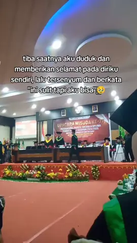 finally, wisuda singkat, namun jalan menuju wisuda itu berat, bnyak badai, tapi aku berhasil melewatinya 🥹 #fyp #wisuda #mahasiswa #tekniksipil #graduation 