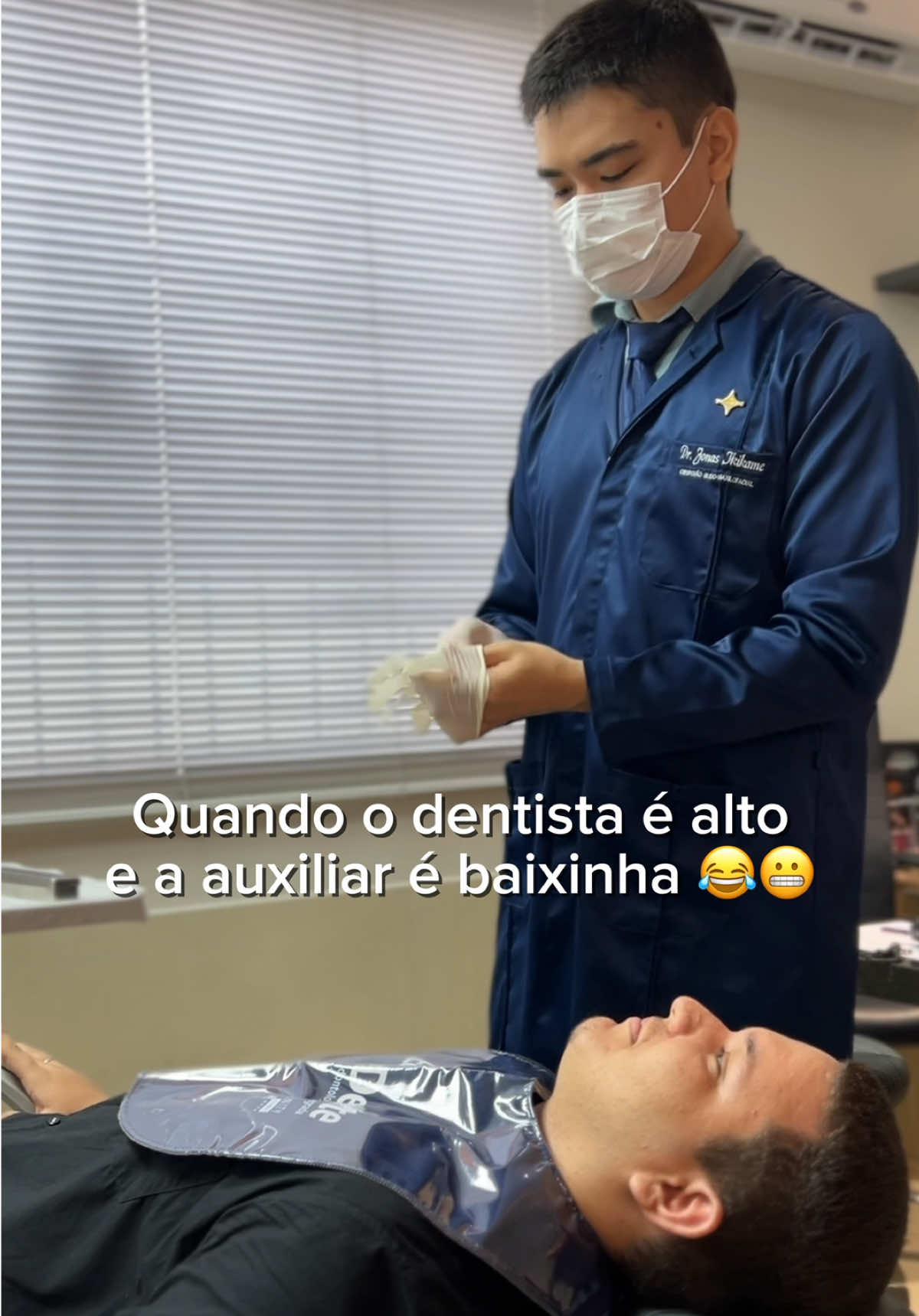 É uma luta diária pra auxiliar! 🤣🦷 #meme #odontologia #fyp #trend