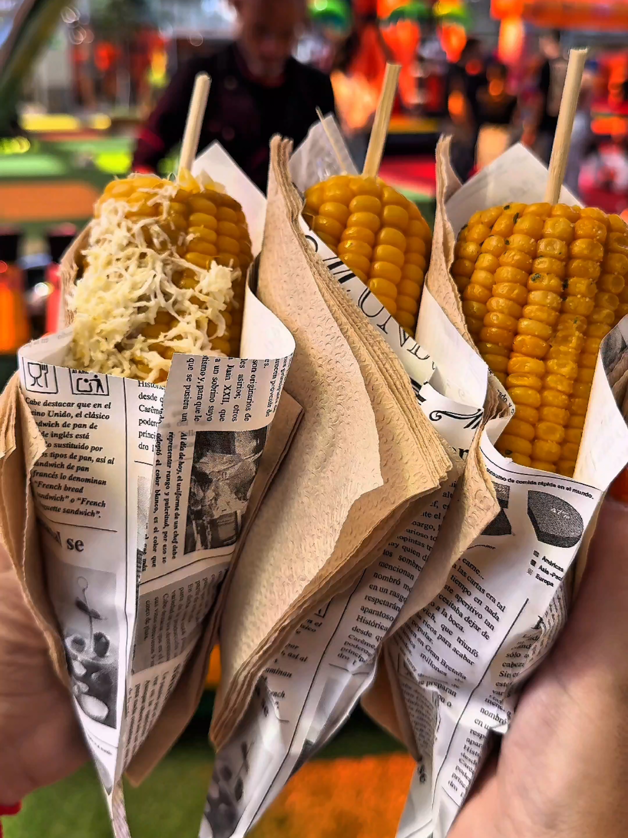 El olor a piñas asadas llega, por fin, a Gran Canaria. Ya solo estamos a un pestañeo de la Navidad 🎄  Hoy vinimos a 📍Piñas asadas Chonpepe. 💶 3,50 cada una  📍Centro Comercial Los Alisios   🍀Opciones vegetarianas  🌾 Casi todo es sin gluten  🔥 Nosotros las pedimos hervidas pero también puedes pedirlas asadas 🙌🏻 #canarias #restaurante #grancanaria #piña #comer 