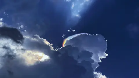 🍀“Một chút nắng, một chút gió, một chút mây cầu vòng và  một chút may mắn cho ngày hôm nay.” #sky #mây #chill #foryou #fypシ゚ 