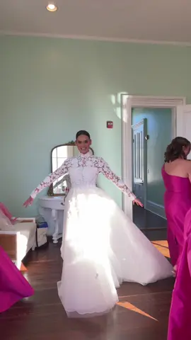 let’s get our girl married !! #2025bride #weddingtok #bridaltransition #bride 