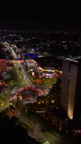 Malam mingguan di Galuh Mas, makin malam makin ramai🔥✨ #dronekarawang #karawanginfo #infokarawang #dronevideo 